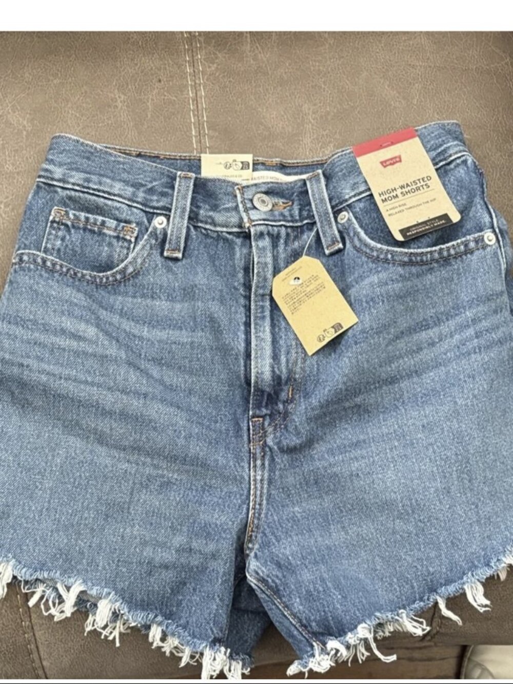 LEVI SZ 25 HIGH WAISTED SHORTS - 25